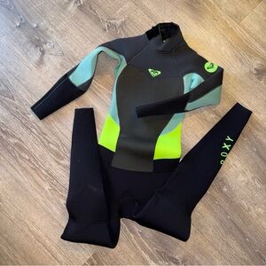 Roxy Wetsuit SYNCRO NWT$154.95 Women’s Size 4 Black Green Turquoise